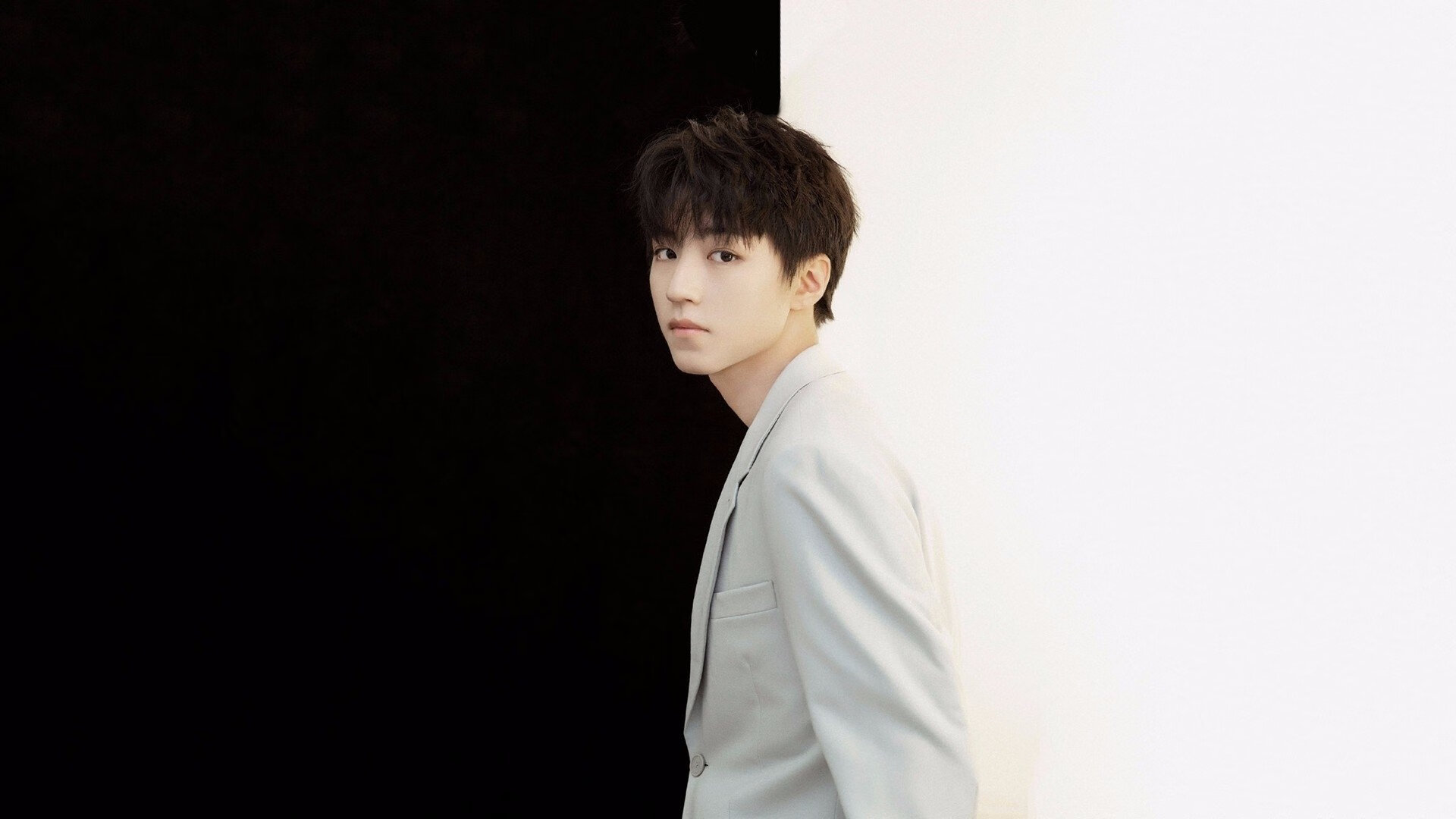 开云网页版-“英超战局紧绷，球队皆在为高位拼杀”，英超太强