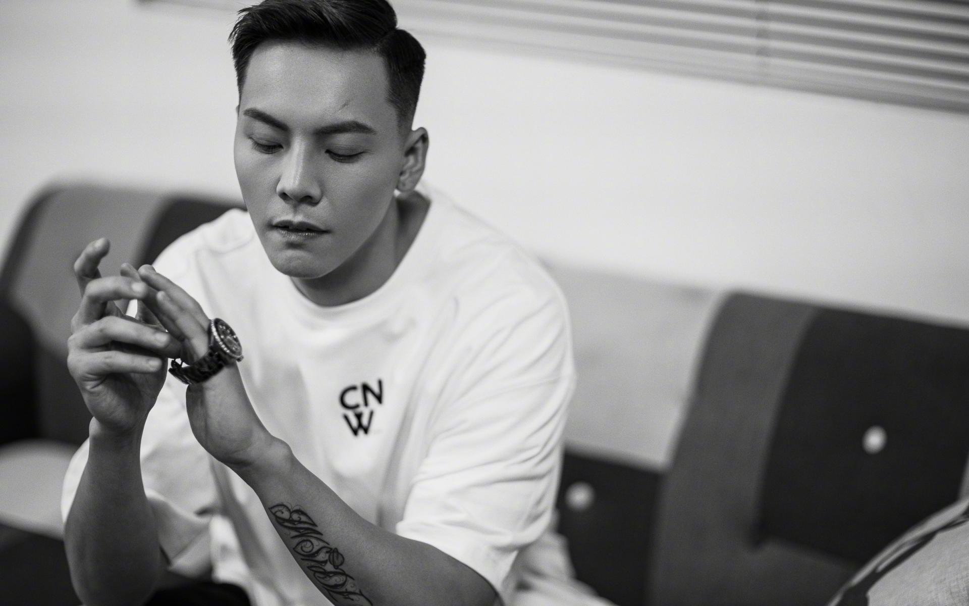 日本马术协会与美洲马术协会合作，举办国际马术交流活动，促进文化互鉴。