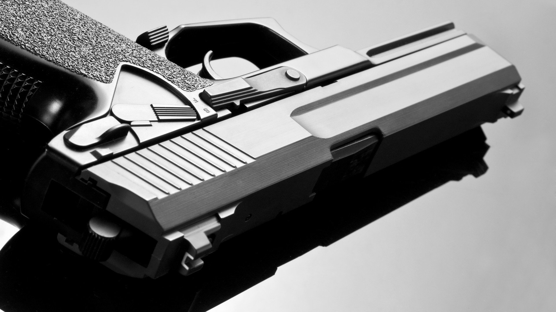 海岸线特色渔舟漂移,水上速度与激情的挑战,海岸线水上运动基地