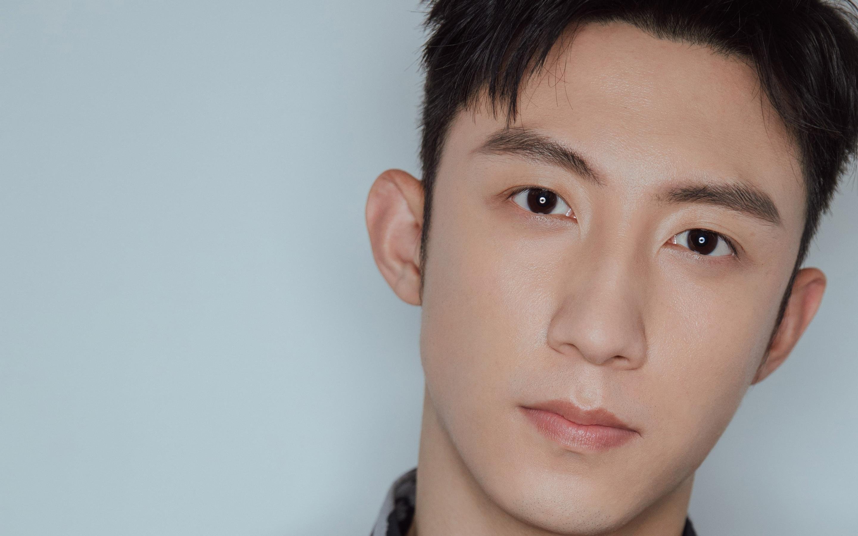 比赛中球员们发挥出色,向观众展示激烈竞争,在比赛中发挥