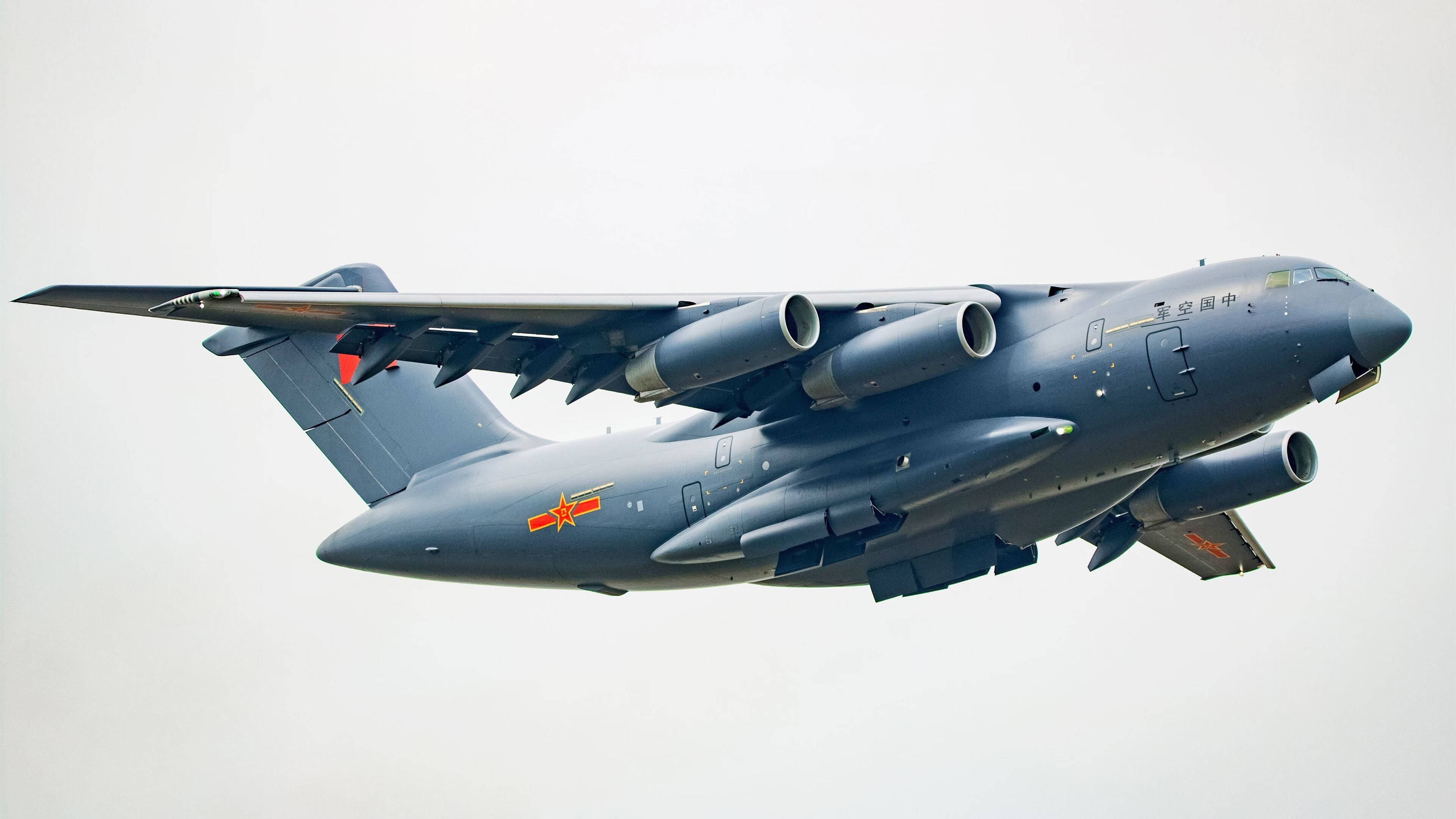 开云官方-科曼连续进球！拜仁轻松战胜对手，全队士气高涨，科曼在拜仁踢什么位置