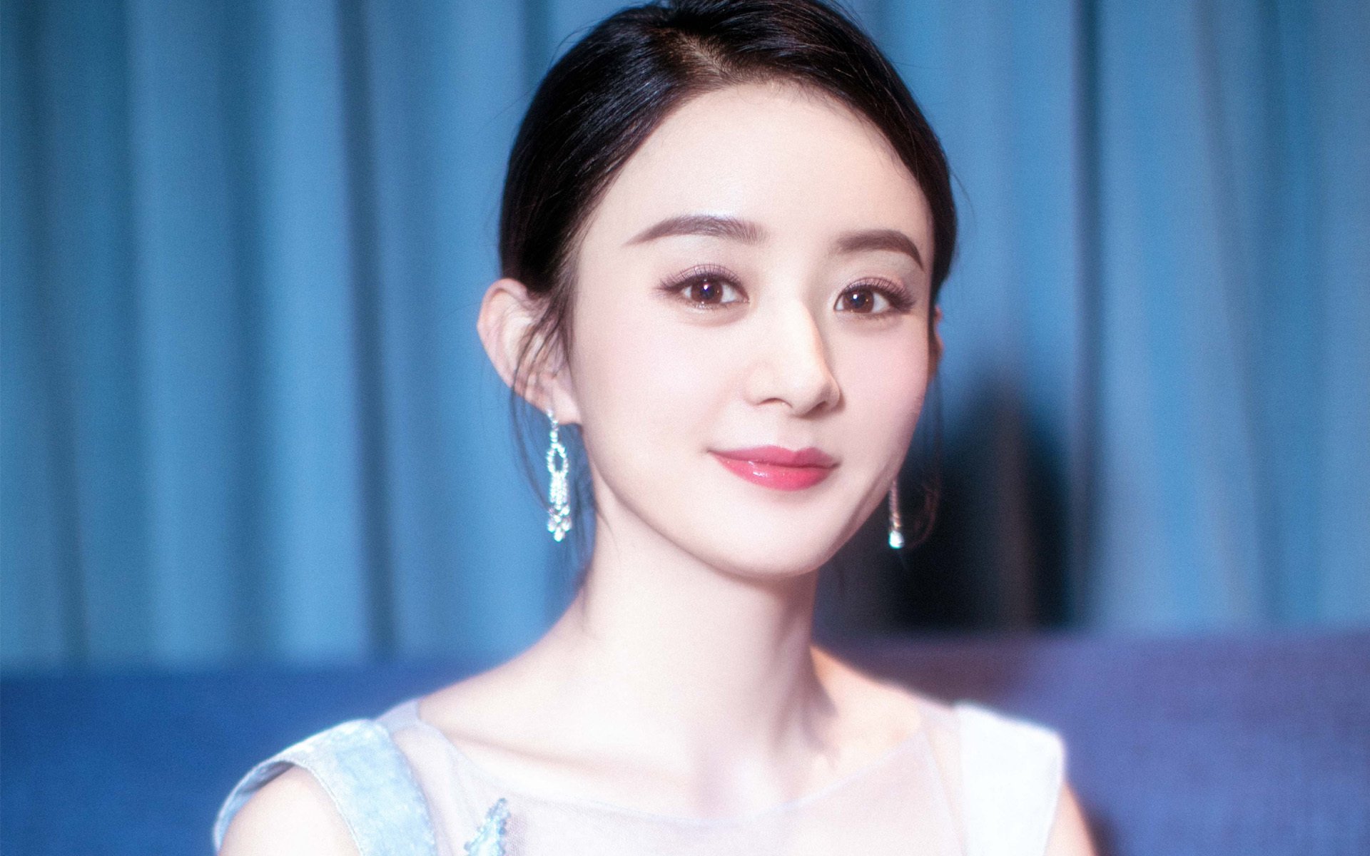 Kaiyun APP-英格兰橄榄球队双星闪耀引热议，英格兰橄榄球队员